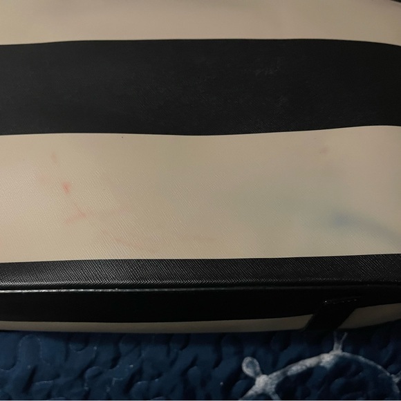 Kate Spade Purse - Picture 5 of 10